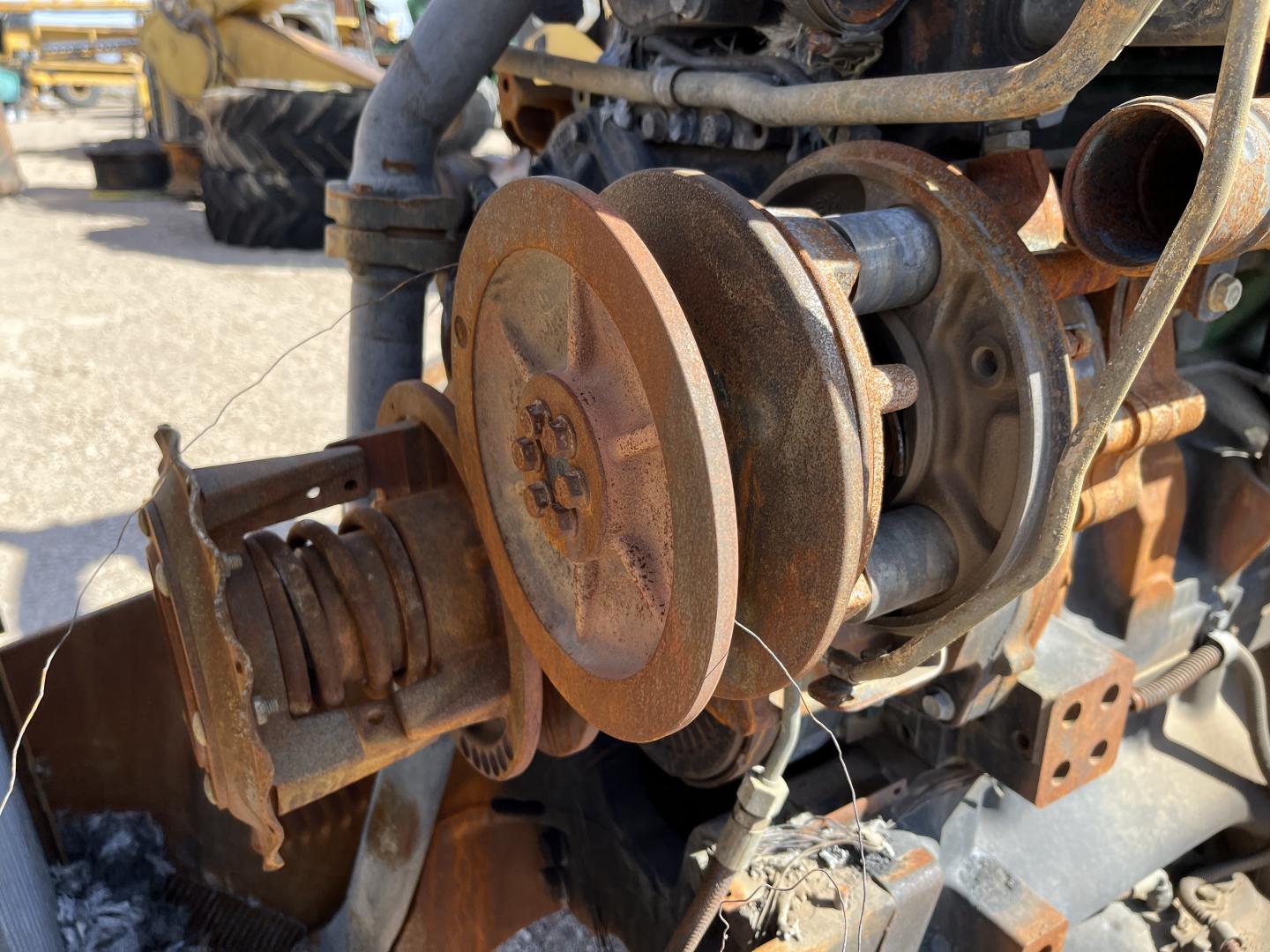 ./imagenes/INVOICE/2019/17542/TRACTOR JOHN DEERE 8320R (17).JPG